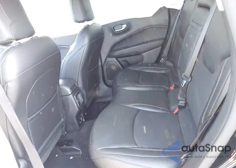 2019 Jeep Compass Latitude 4X4 из США, поврежденный, VIN 3C4NJDBBXKT734515